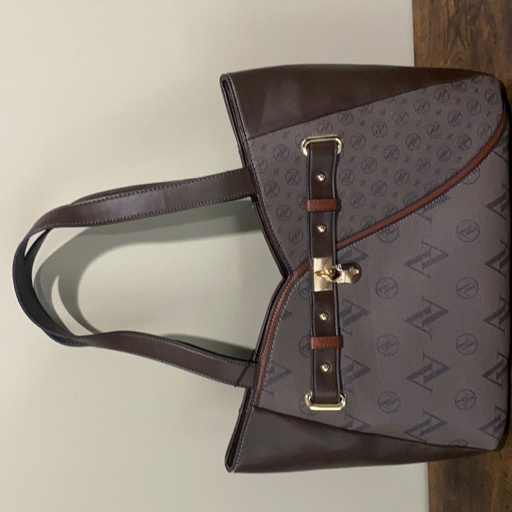 Adrienne Vittadini Collection Tote